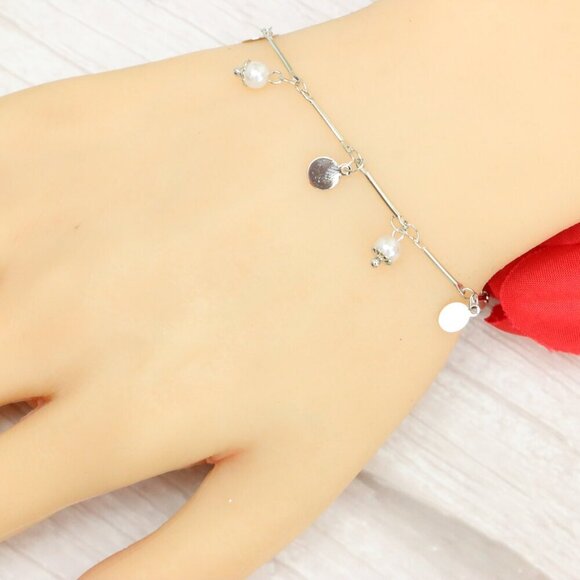 "Trendy Handmade Bracelet – A Thoughtful Gift for Girls & Women | UNVRC1110 - Picture 5 of 10